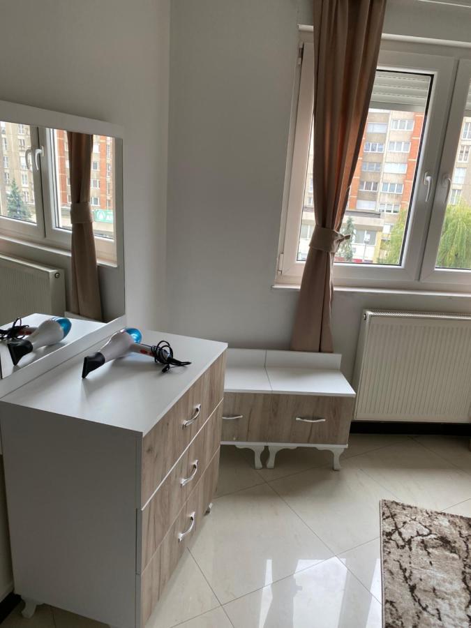 Capital Apartment Prishtina Pristina Exteriör bild