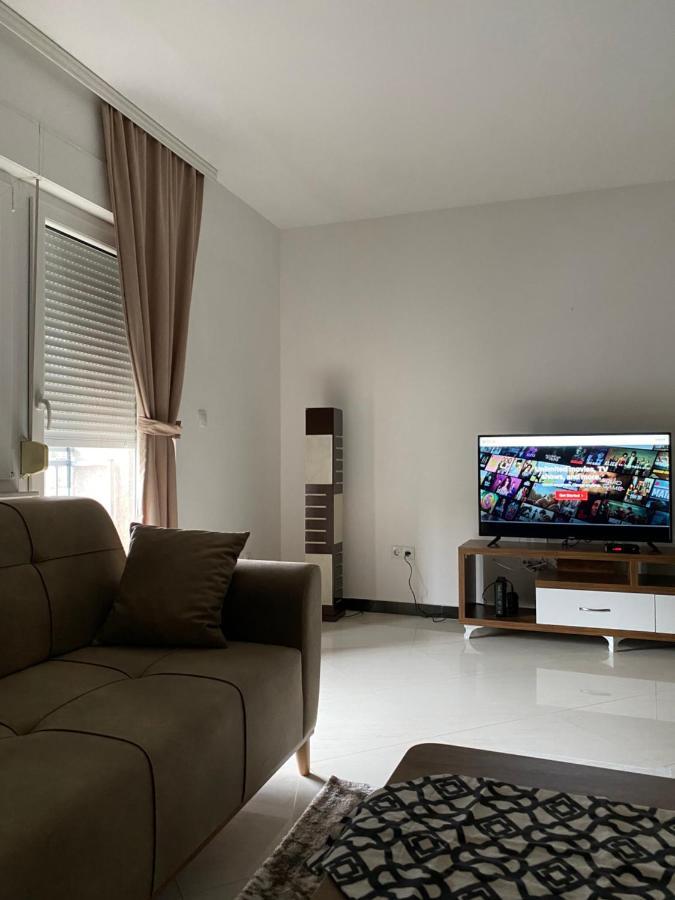 Capital Apartment Prishtina Pristina Exteriör bild