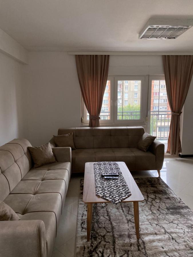 Capital Apartment Prishtina Pristina Exteriör bild